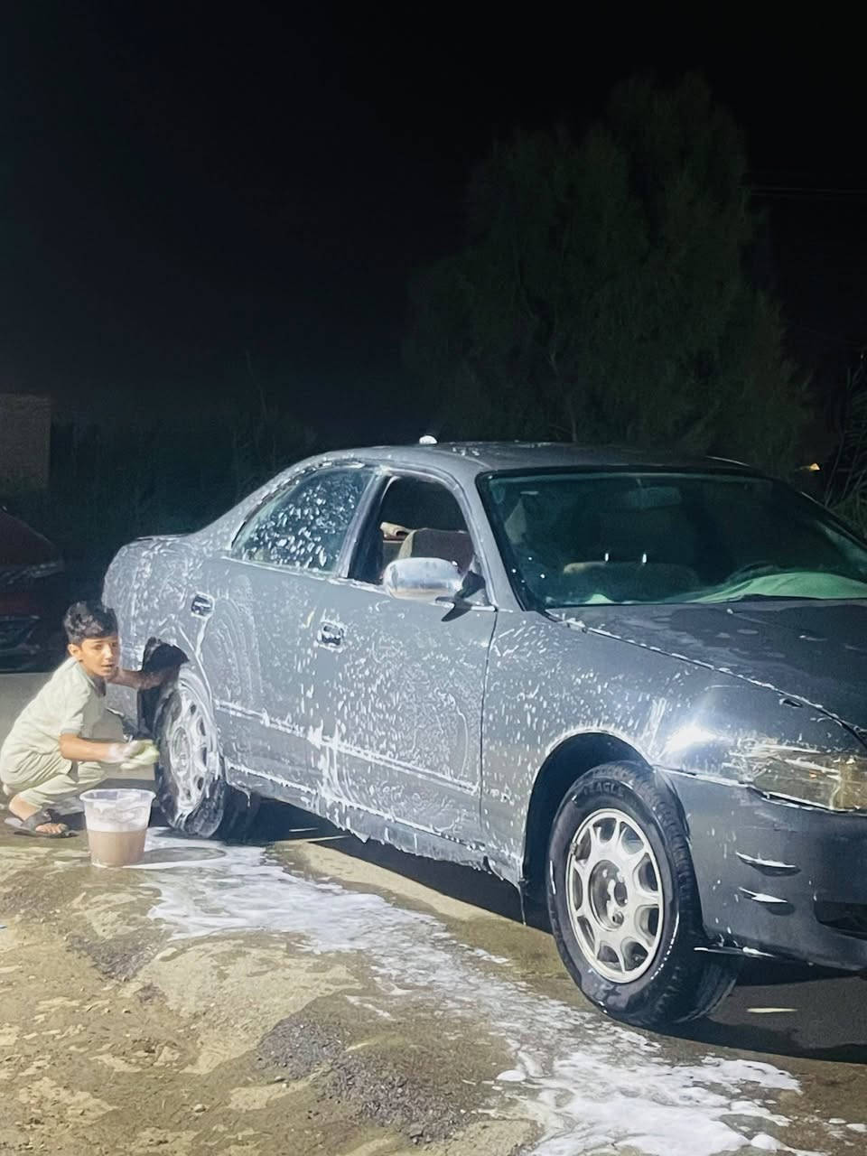 السلام عليكم سياره شيزر نفخ رقم ديالى مشروع وطني صاحبه الشرعي بلشطره سنويه ضايعه ومكمل بلاغ وباقي ع استلام السنويه فقط مداور مضمون محرك ونجي كير كايم تمشي بس للبك صعب ترجع السعر ٢٠ مع المجال البسيط مكاني سوق الشيوخ للاتصال ***********
