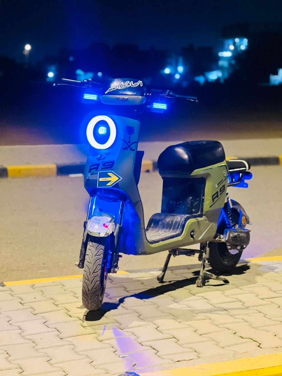 R9 ٢٠٢٦ • ٦ بطاريات ٣٢ • لون زيتوني
