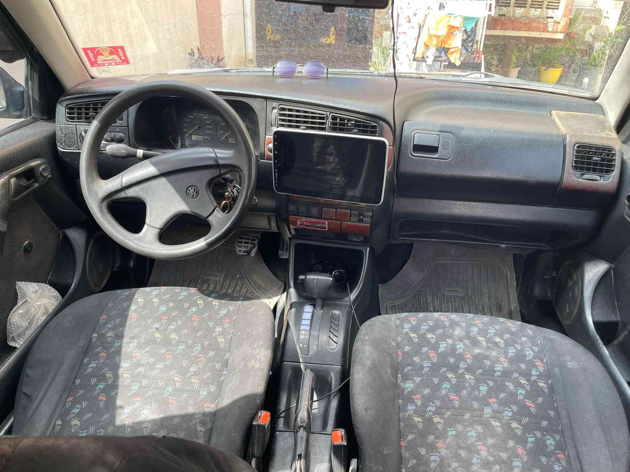فولكس غولف • ١٩٩٣ • ١٨٠٠