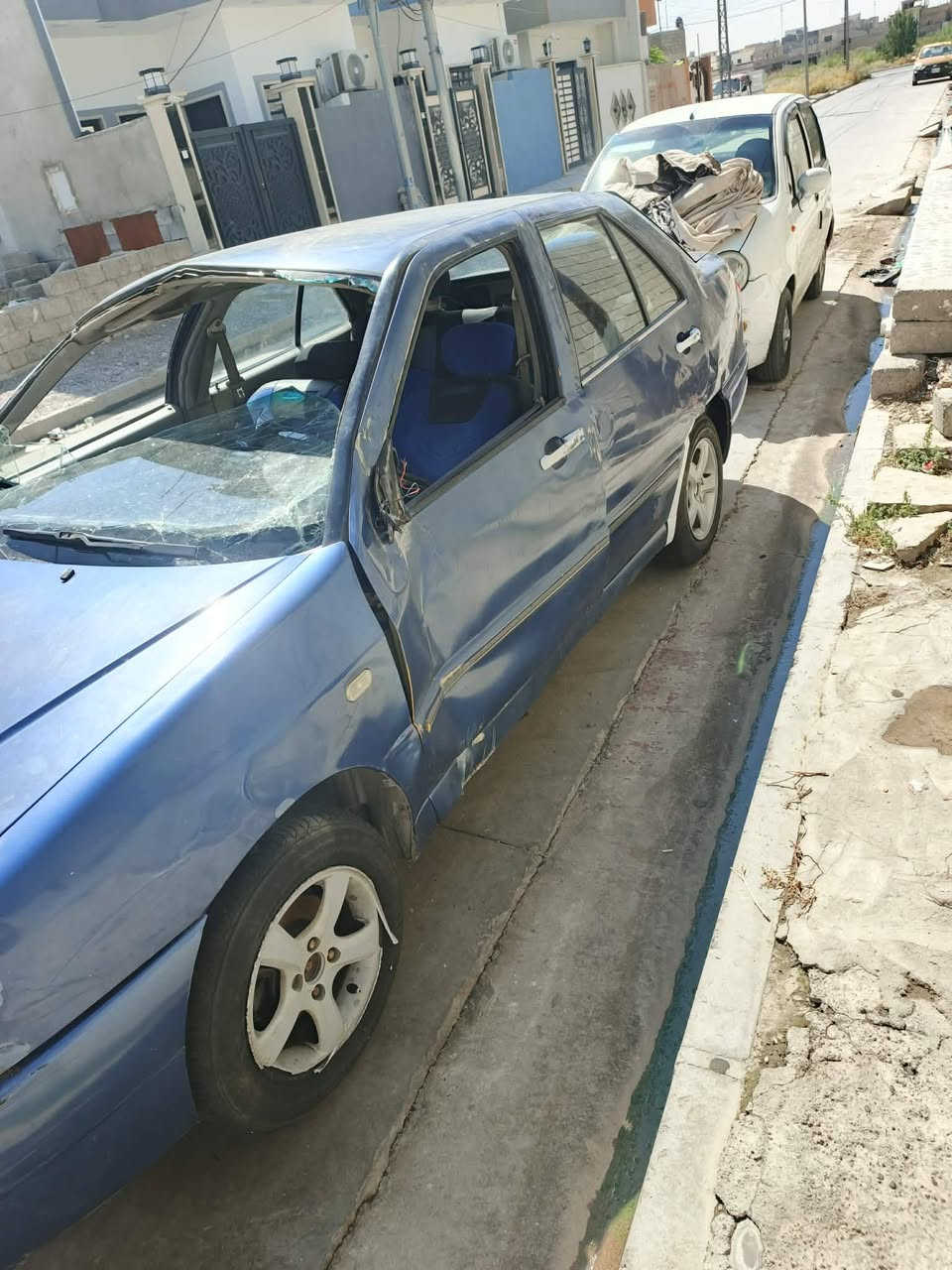 السلام عليكم 
شيري كوين ٢٠١٣ ابيعها على وضعها سنويه ٢٠١٨ منتهيه شرعي موجود وكاله وتحويل كابون بانزين بيها ورقي شغال كير جديد مكينه بالحادث انكسر الكيس ادفع سعر بما يرضي الله وتعال
***********
***********
