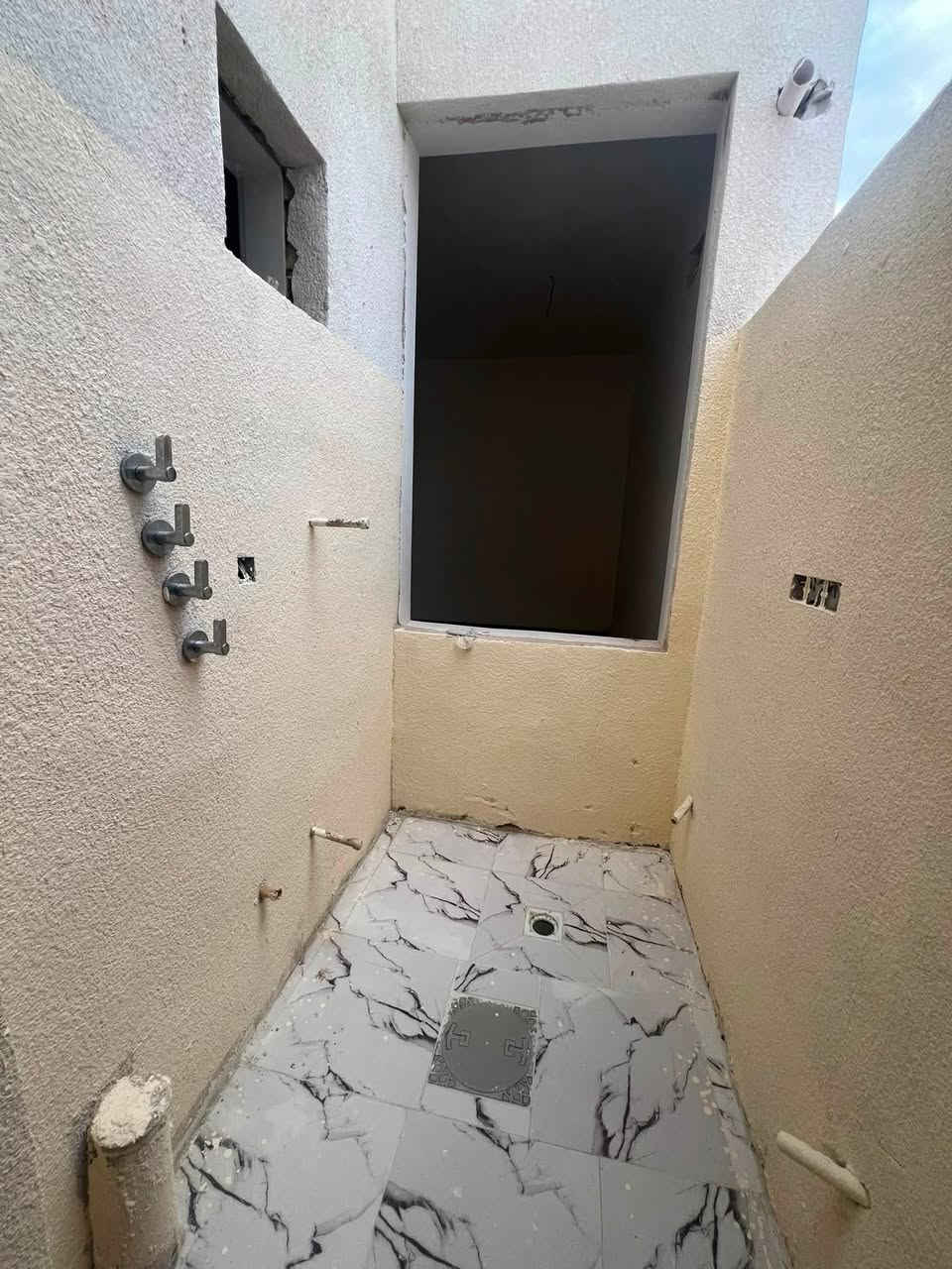 دار. للبيع.  ١٤٠ متر ركن.    جغيفي ثانيه خلف. سياج المقبره قرب جامع بر الوالدين 
سعر. ٧٥. مليون.  
  طابو. زراعي صرف. 

***********
