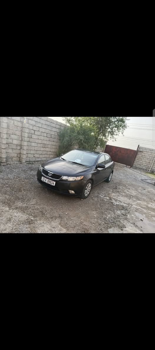 السلام عليكم
كيا فورتي موديل ٢٠١٠

فول عادي گير عادي 

حجم المحرك ٢٠

رقم نينوى دولي بسمي 

شرط محرك گير صدر طخم تاير

تبريد ثلج مع اسويچ 

السياره بيه ثلث بدون دواخل

السعر ٦٨ وبيه مجال 

واذا مراوس بسياره أقل منها وينطي فرق يرهم

رقم ***********
