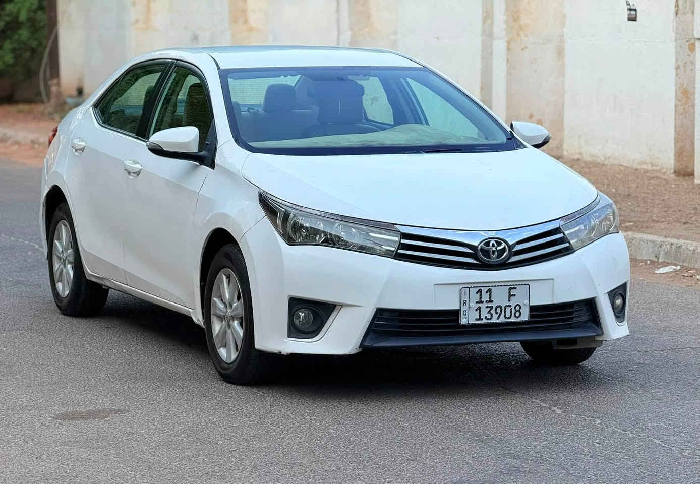 كورلا 2015 XLi
خليجي 
محرك 2000 
ويل كب 
تحكمات  
داخل لونين 
إشاير مري
الرقم : بغداد بسمي 
السياره : صبغ يم قبق بانزين فقط مع بارد قليل 
المكان : بغداد /الصليخ / 600 
السعر : 118 
اللاستفسار : ***********

