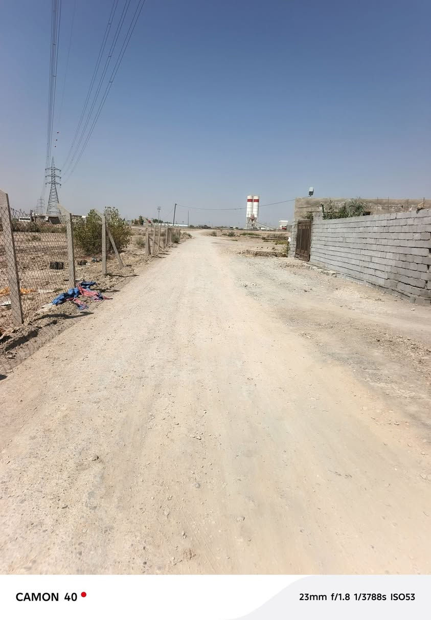 قطعة للبيع مساحة ٦٠٠متر 
مدخل النصر قرب معمل الجبوري /الطعيسات التواصل او واتساب ***********
