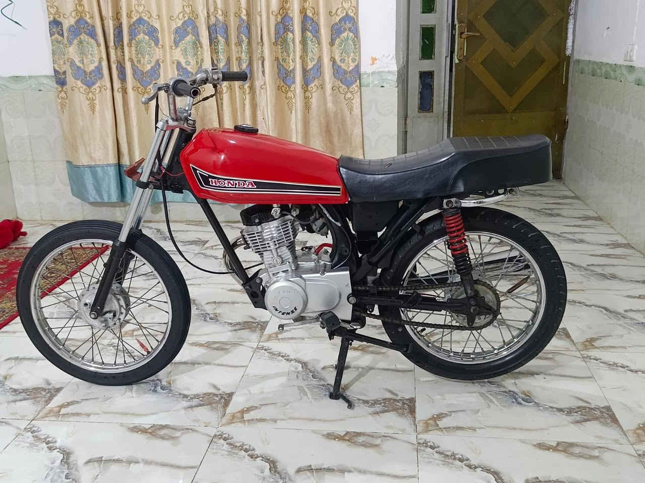 سلام عليكم دراجه كلك البيع محرك جديد دراجه عوزه بس سبايدر رجائن المايشتري لا يخابر ولمايعرف لا يكسر بحلال الناس  المكان قلعه سكر عكيل الرقم ***********  اثير ***********
