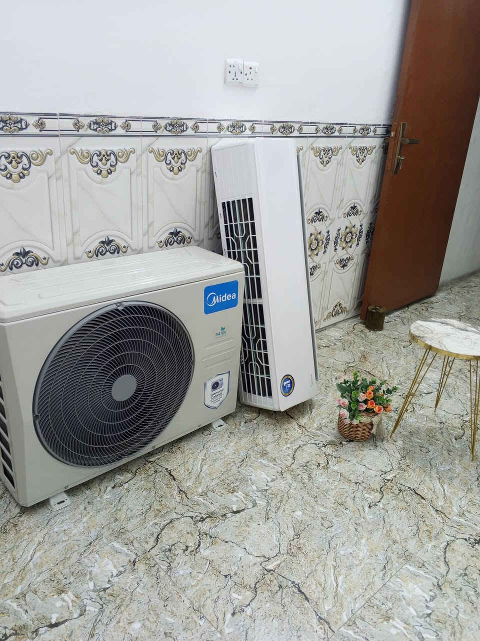 السلام عليكم سبلت ميديا طنين اخو جديد استخدام شهر نظافه 100%100 كامل مع ملحقاته سعره 450 بغداد مدينة الصدر ***********
