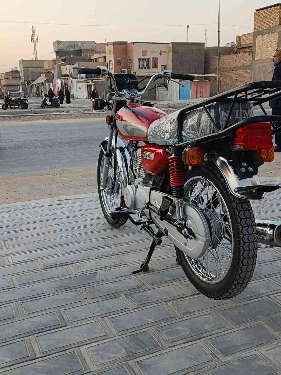 يا الله دراجه للبيع موديل 27وراق سكنر مكينه 3حرف مكفوله كفاله عامه كهرباياته كله شقاله صاله شهرين من طاله من المعرض السعر 725وبيه مجال بصيط كربلاء حي الطارات ***********
