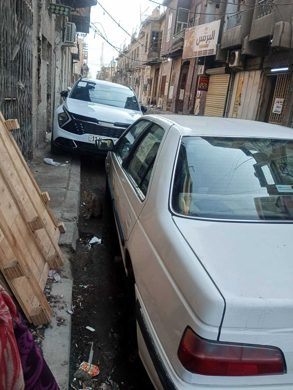 بيجو بارص 2018 كير مكينه مكفولات بيها بدايت لبنيد صبغ نقصها بس مشط بي نضوح دهن تفاصيل السياره انتصل علا هاذا الرقم ***********
