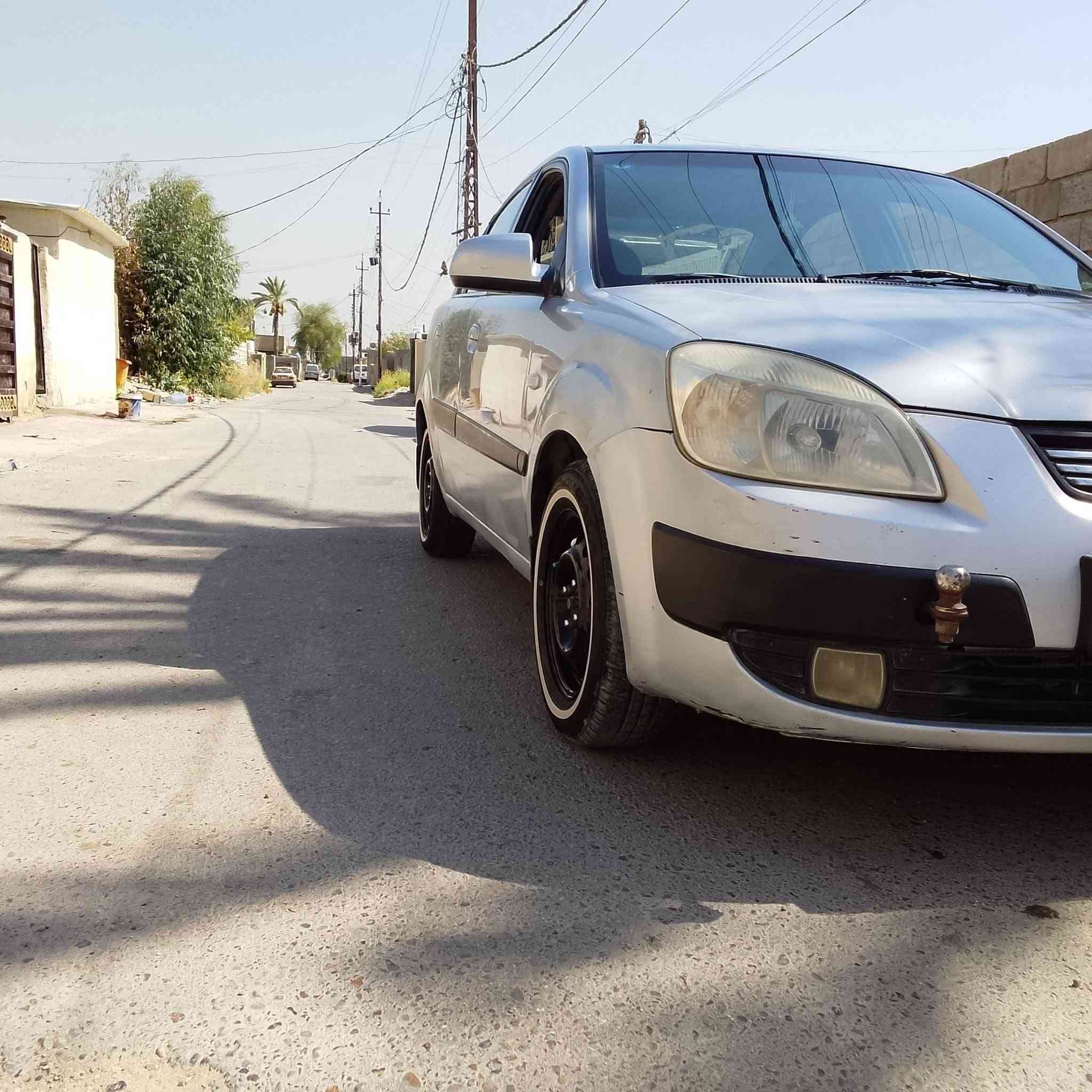 السلام عليكم للبيع كيا ريو 2009 باسمي هزه جديده ورقم جديد السياره معمر بيها هلالات خلفيه والجوه الترايش فقط بدون اي تبديل واي ضربه  كير مكينه تخم تاير تخم ويل صدر امامي خلفي فيتم وعبوه السياره خير من الله مكاني الدوره هوررجب سعر 70 وبيها مجال بسيط الاستفسار ***********

