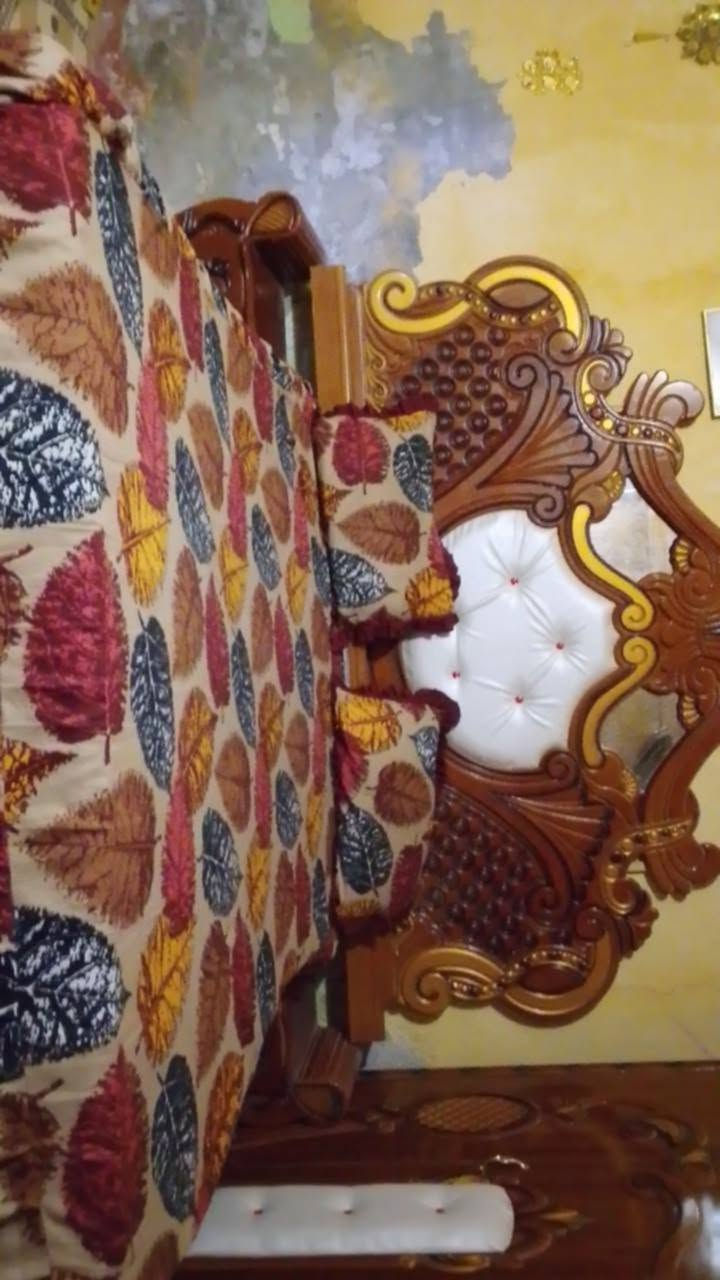 غرفه خشب • ٤ قطع • نضيفه