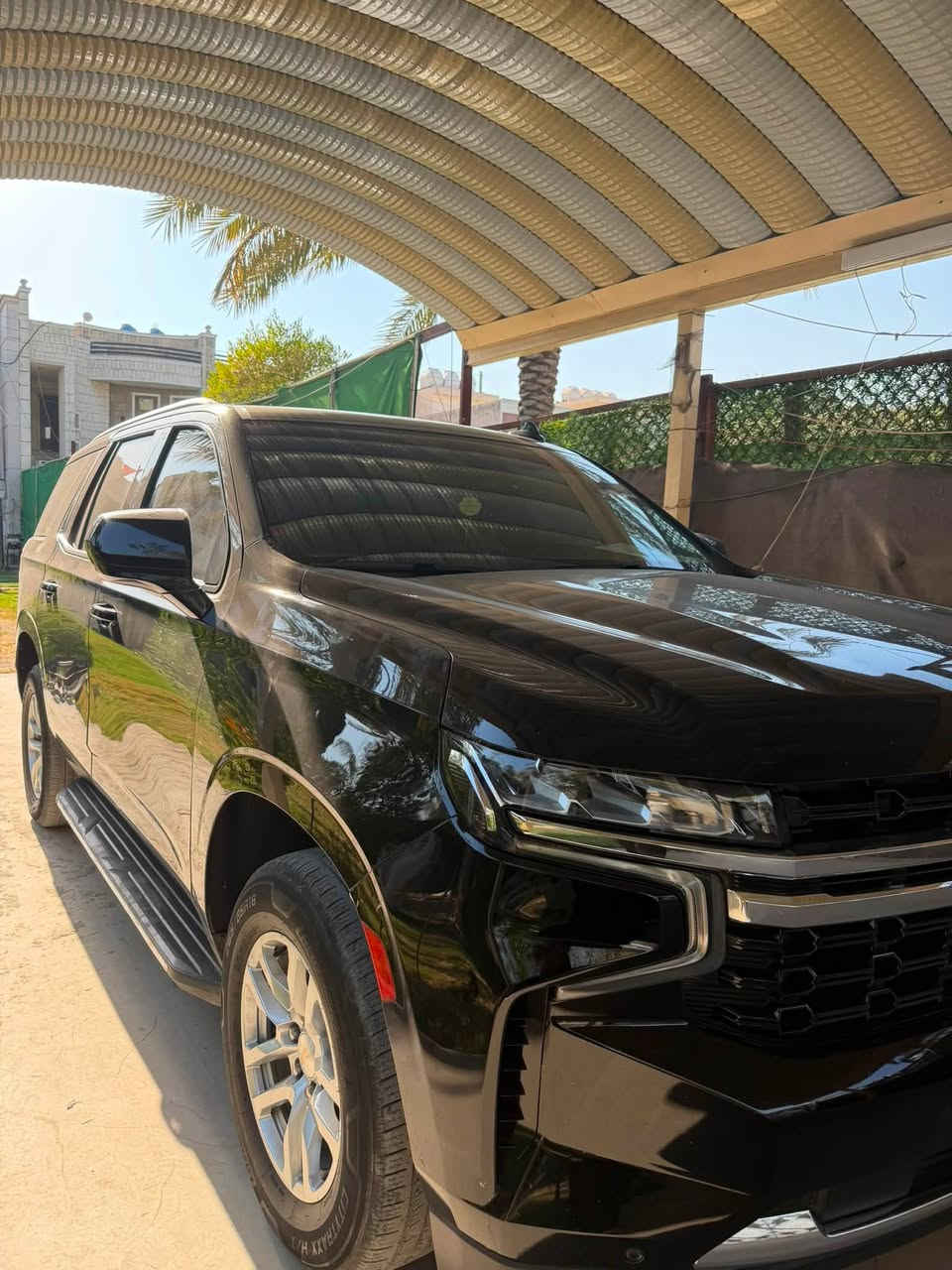 سلام وعليكم تاهو  LS موديل 23 خليجي مغلفة ppf ضمان 10 سنوات مكفولة من كلشي ماعدة طخة بسيطة بالجاملغ الامامي ماشية 89 الف كيلو السيارة كاملة مناقصها شي مسويلها صيانة ال 80 الف السعر 44 الف وبيها مجال ***********
