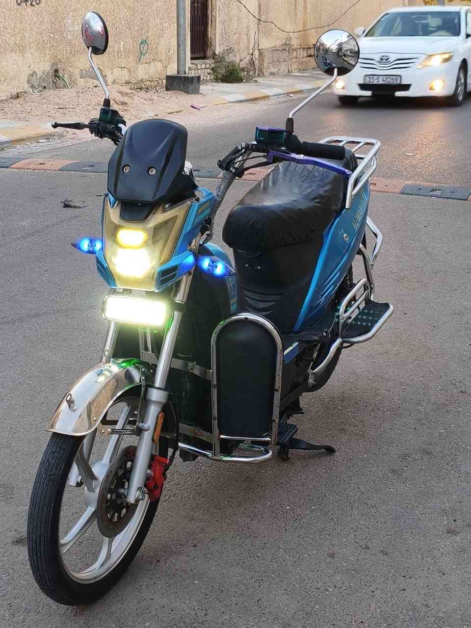 دراجة هارلي الماسة موديل 24 نظيفة ومناقصها شي ..
البطاريات🔋فوول وعالفحص ..
الكهربائيات كلها شغالة 🔌 .. دبل اشارة .. تثبيت سرعة .. شاشة تحديد العطل 🖥️ .. لايت عالي ناصي 🔦 .. اشاير ➡️⬅️ .. 
الـسعـر .. 425 .. وبــي مـجـال ..
*********** .. واتــســاب .
