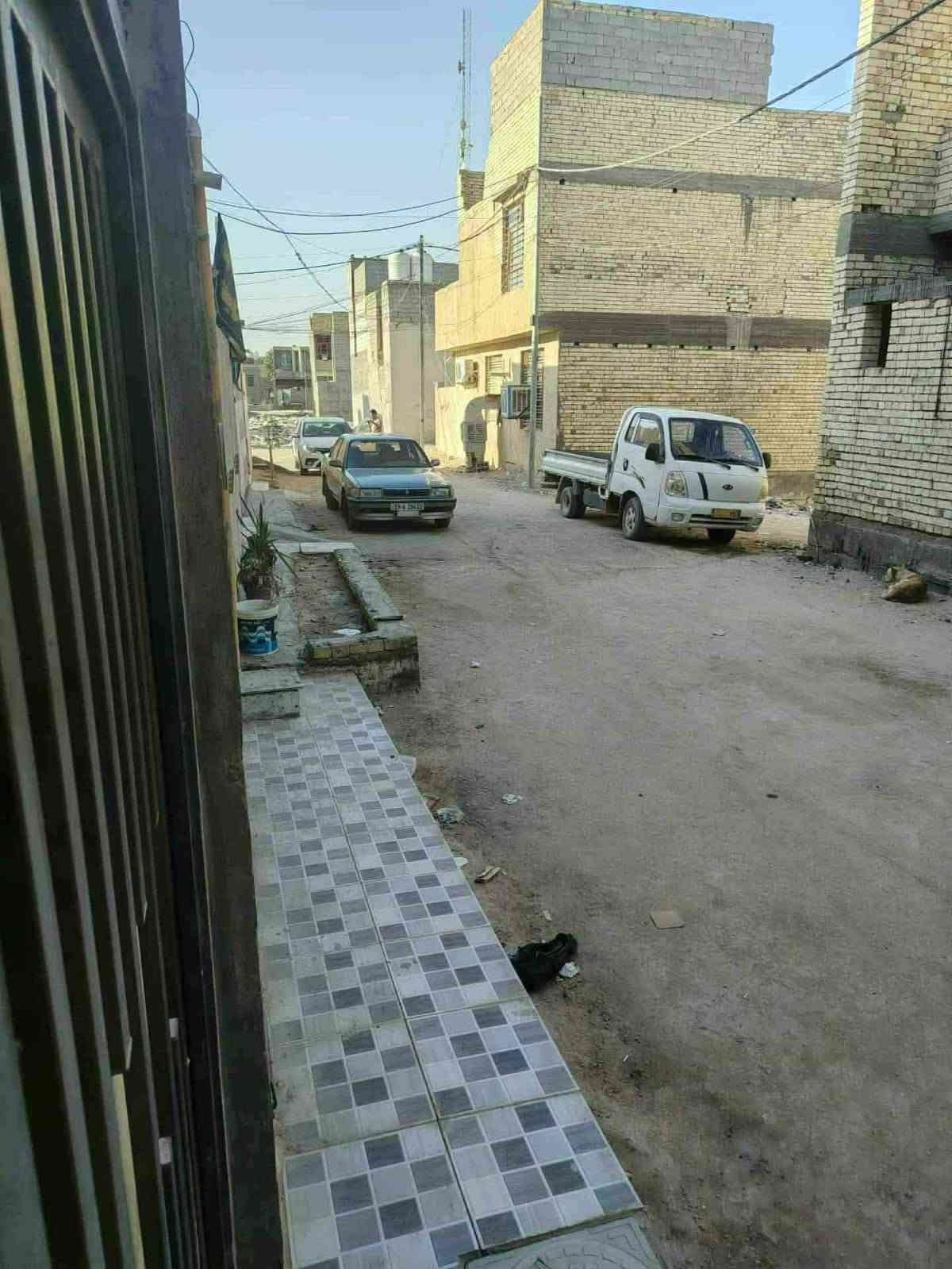 *🏠 بيت للبيع - قنطرة السلام*
📐 المساحة: 110 متر - طابقين
🛏️ التفاصيل: 4 غرف نوم + استقبال + صالتين
📍 الموقع: قنطرة السلام - شارع المدرسي - نهايته قريب الحولي
🛣️ الشارع: 10 متر تبليط للباب - منطقة حلوة ومرتبة
📄 السند: سند 25 إقرار
💰 السعر: 150 مليون وبي مجال
📞 للاستفسار واتساب: *************
#بيوت_للبیع #كربلاء #قنطرة_السلام #عقارات_كربلاء
