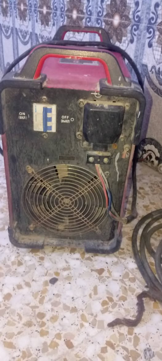 سلام عليكم عندي مكينه لحيم كبيره للبيع السعر 375بيها مجال بسيط
الشراي يجي على الرقم/***********
