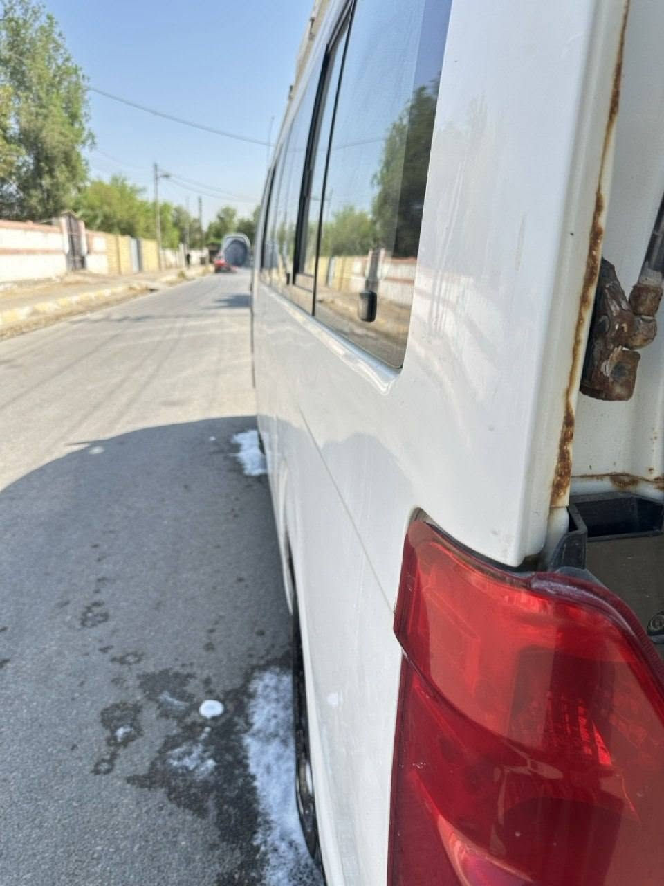 سلام عليكم اج تو ٢٠١٤ للبيع رقم إنكليزي رقم بابل مكينه جمره مال كوستر تبريد ثلج حداديه دوشمه جديده  بيها داير معمره وبيها ضربه يم لايت الأيسر السعر 120وبيها مجال المكان ذي قار ***********
