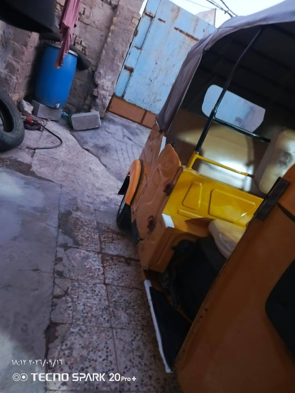 تكتك البيع 2021 رقم وسنويه تكتك جاهزه من كلشي كبل الشارع بيه طكه جوه البك لايت وبيه بارد بلغد قليل والباقي شوف العين المكينه شوف العين تفحص حسب الشتريته مشروك بس تجي وتفحص  السعر 6700 وبيه مجال الاستفسار *********** /  ***********

نص مكتوب في الصور:
- ١٨:١٢ ٢٠٢٦/٠٩/١٦
- TECNO SPARK 20 Pro+
- 18:12 ٢٠٢٦/٠٩/١٦