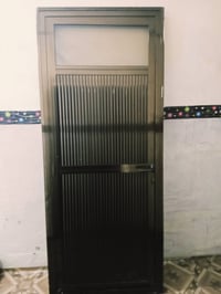 باب المنيوم • ٢م×٨٦سم • كربلاء