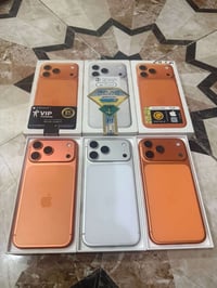 17 برو ماكس 3 قطع ذاكره 256 سلفر ايسم بطاريه 97 وبرتقالي واحد دبل وثان...