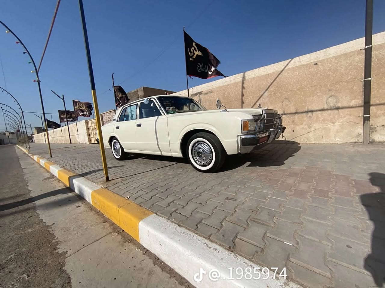 سلام عليكم كراون1979للبيع فقط بيع
مكينه جديده سته اسلندر 

كير جديد خمسه كير

سيارا احلا من صوره الله شاهد

سيارا نضيفه كهربايات كله شخاله تخم تاير جديد

غرفه نضيفه جيدا

رقم سيارا نينوى إنكليزي شرط تحويل باي مكان

سعر سيارة48وبيه مجال بيع مستعجل

لاستفسار***********

مكان سيارا بغداد

نص مكتوب في الصور:
- @.1985974
- @1985974