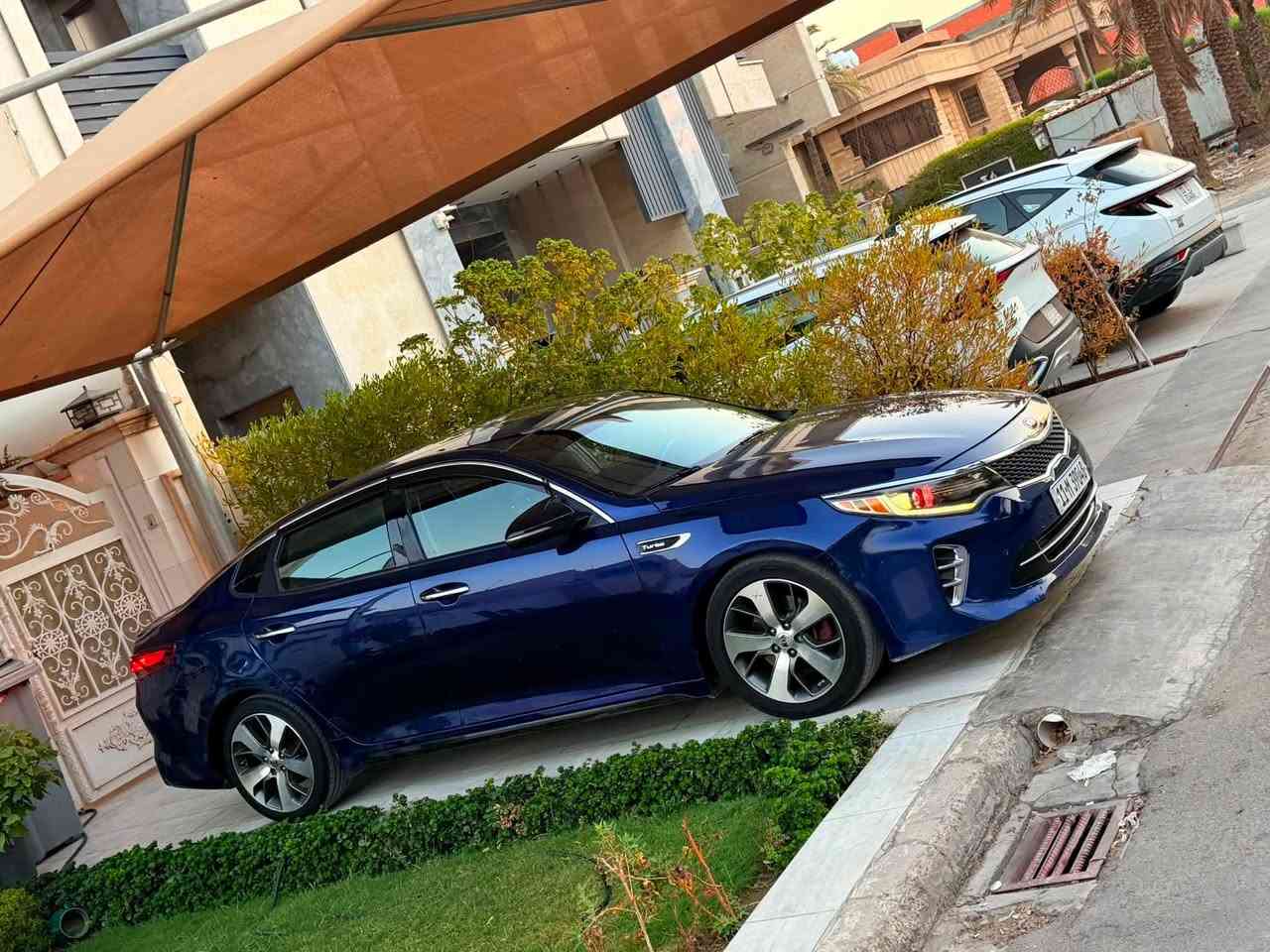 السلام عليكم  كيا اوبتما 2016 . SX. فووول عده البانوراما وارد امريكي حادث مرفق بصور وبيه باب سايق صبغ وجاملغ اليمنه يعني ( 4 قطع صبغ )
الباقي كفاله 
هزه ورقم كله جديد تحول مباشر 
المواصفات 
بصمه تشغيل +ابواب +صندوق 
كشنات جلد كهربائي تتفئه 
تبريد قطعتين ثلاجة
تحكم ستيرن اربع جهات 
شاشه جبيره + كامره بلادي
سستم صوت انفنتي 
تتفئه بلستيرن 
مري شفط
اشاير بل مري
دشبول كدنزا 
نضام ترحيب 
شفتات ستيرن 
ستيرن حرف D
3 نضام قياده + مانع تزحلق 
لد امامي وخلفي
زرع عدسه لايت نهار  عين بومة شرط نهار والعالي سطررر
ويل كب 18 
تشغيل عن بعد 
مكينه 2000GDi توربو 
دبل كزوز  ماشيه 131
مكان السياره بغداد زيونة او شارع فلسطين 
سعرهاا (((( 109$ )))) وبيها مجال للشراي ماقصر وياه

للتواصل ***********
