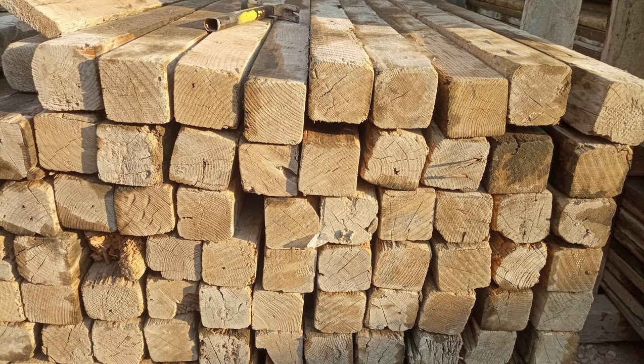 قالب  خشب مستعمل نضيف روسي تاريس 11 مكعب للبيع حلة المركز ***********  ***********
