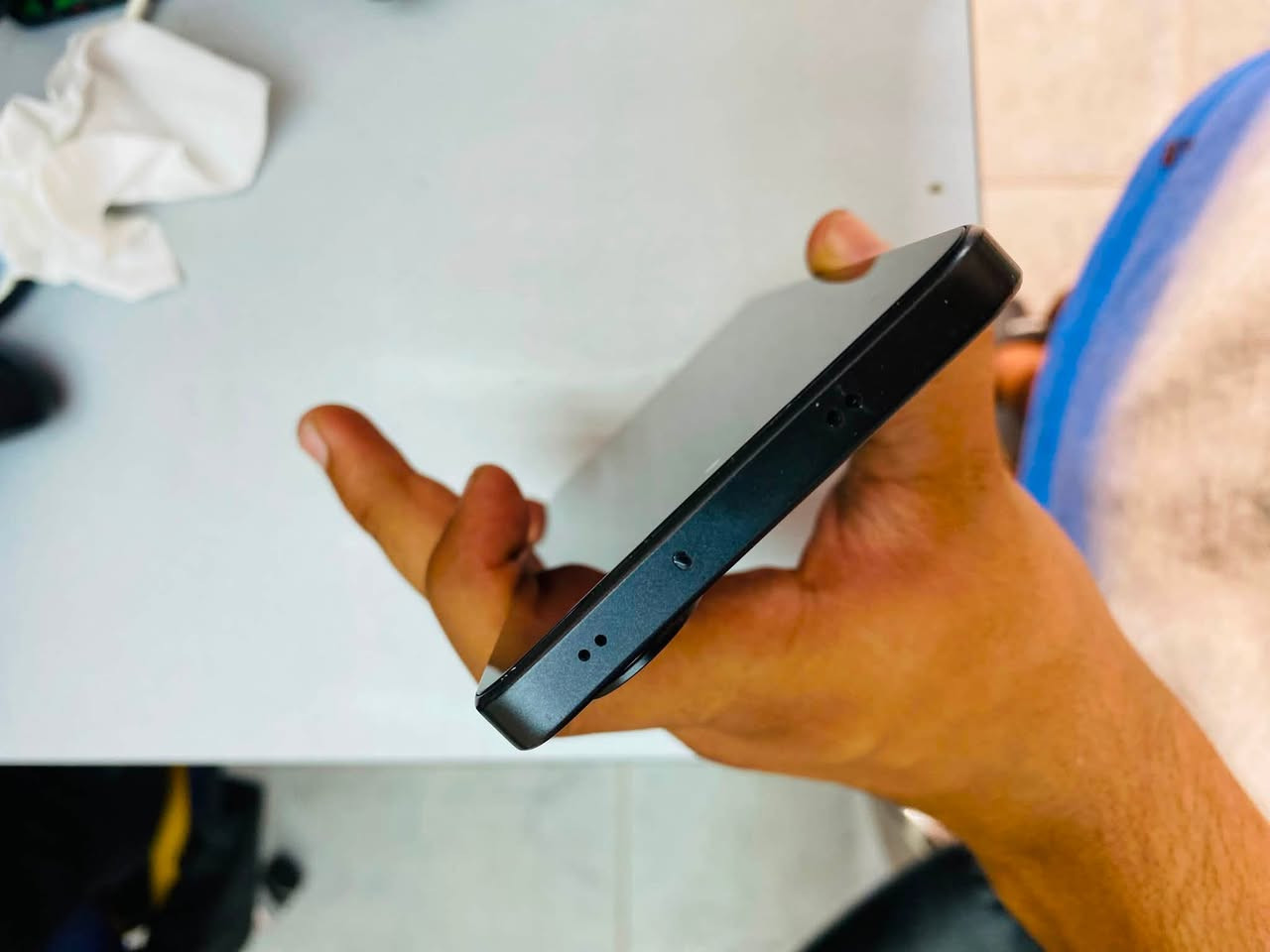 السلام عليكم بوكو X 7 pro
ذاكرة ٥١٢ عشوائية ١٦ غراضة كاملة ممفتوح 

شحن سريع 90 واط بيه مشكلة بسيطة 

بالشاشة ممأثرة ع اللمس ولا اي شي

سعرة ٢٥٠ مكاني بغداد البياع 

***********
