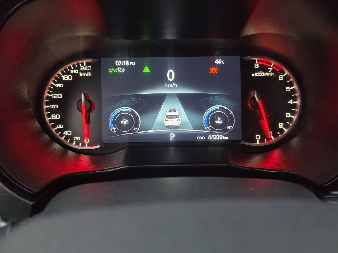 السلام عليكم  شانجان cs35  بلس ماشيهه 44موديل 2020سيارة جديده مكفوله السعر 125وبيها مجال مكان موصل ***********رقم هزه سنويه كله جديد وباسمي
