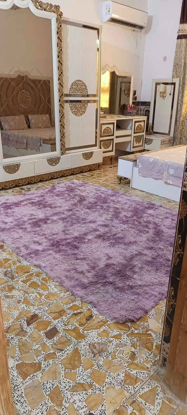 دار سكن  مع البساتين للبيع
الموقع ال بو عليان قرب حسينه انصار الامام المهدي (ع) على التبليط مباشر 

الموصفات مدرسه قريبه خدمات كامله 
البناء طابوق وسكقف كونكريت بناء حديقه وطارمه البيت 300م
نخل شويثي 15نخله  بالحديقه مع بستان دونمين

البناء غرفتين صالة مطبخ صحيات واستقبال خارجي يباع مع او بدون البساتين 
للاستفسار مراسله الصفحه او الاتصال ***********
