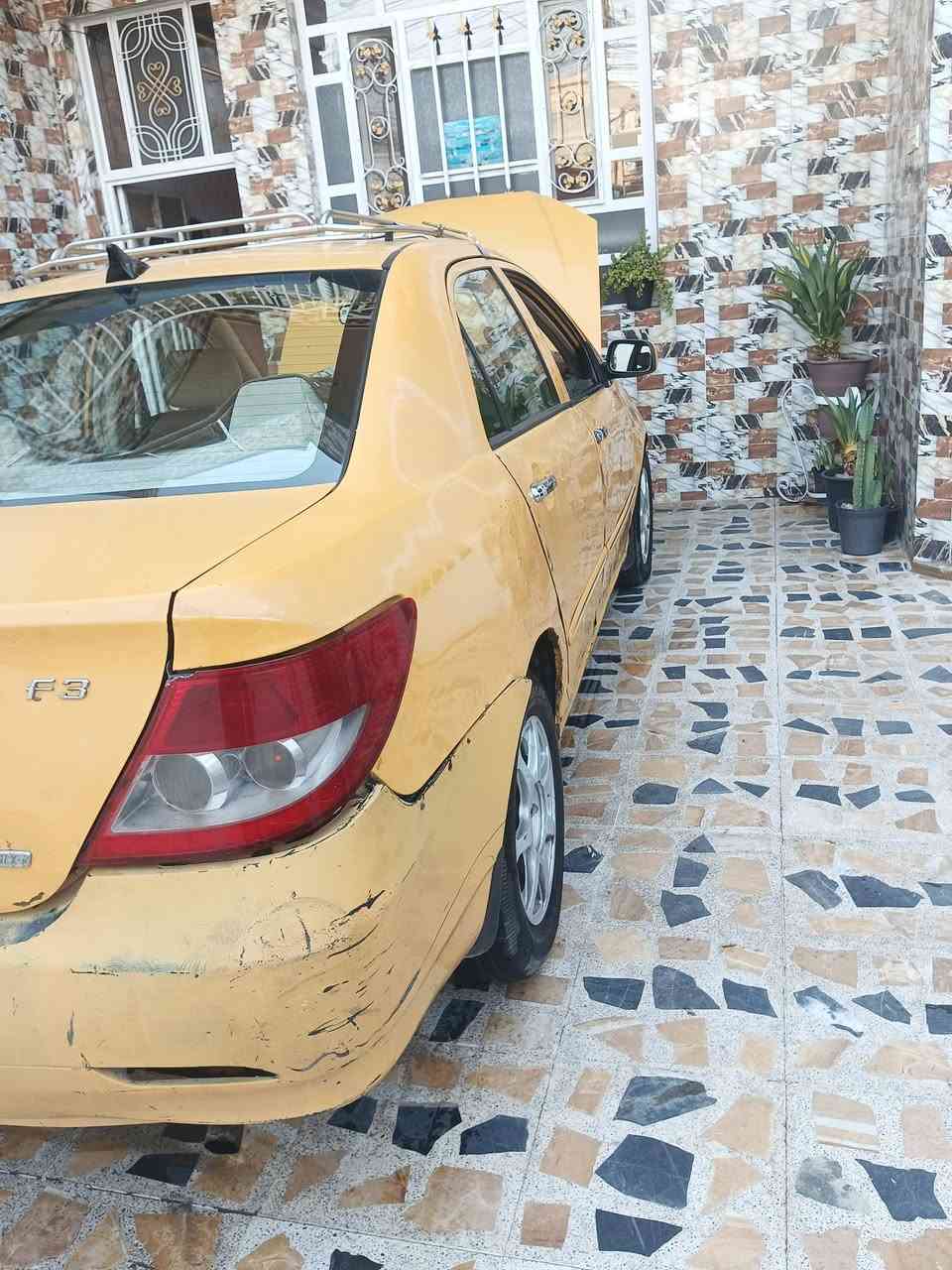 سلام عليكم
بيوايدي f3 
موديل 2011
السياره بعده على صبغ الشركه صدر المامي خلفي 80%
محرك الياباني الاصلي بيه تبخير 
كير جديد 
رقم بغداد نكليزي 
السعر 34,وبيه مجال 

الرقم ***********
