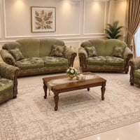 تخم 8 مقاعد نضيف جدا بدون عيوب  اخذتة قبل سنة ب1900 مليون ابيعة ب400 م...