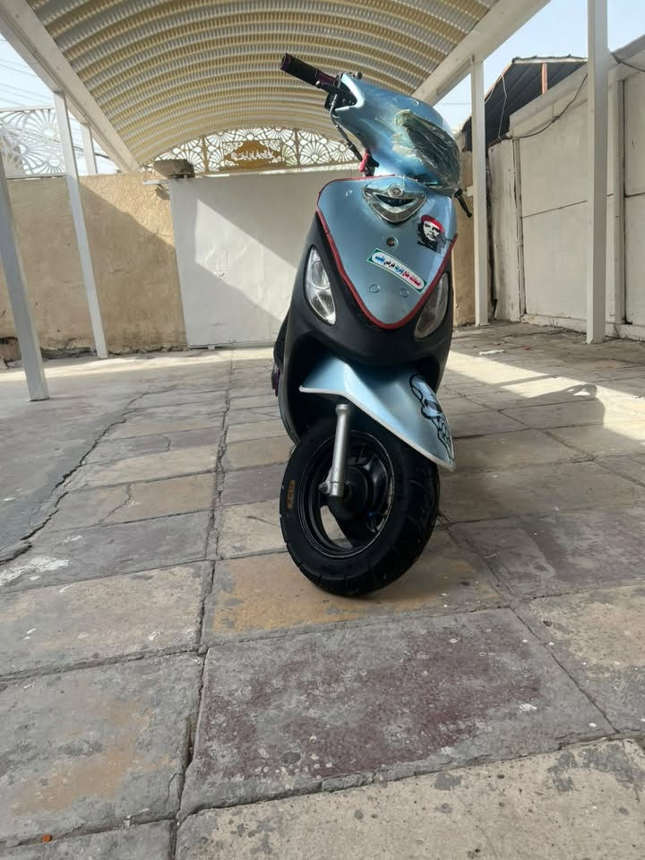 دراجه ماكس  دراجه رمبه بلاديه مكينه ما مفتوحه الدراجه ما بيه نقص السعر 350 وبيه مجال التواصل ***********  المحافظة بغداد المنصور

