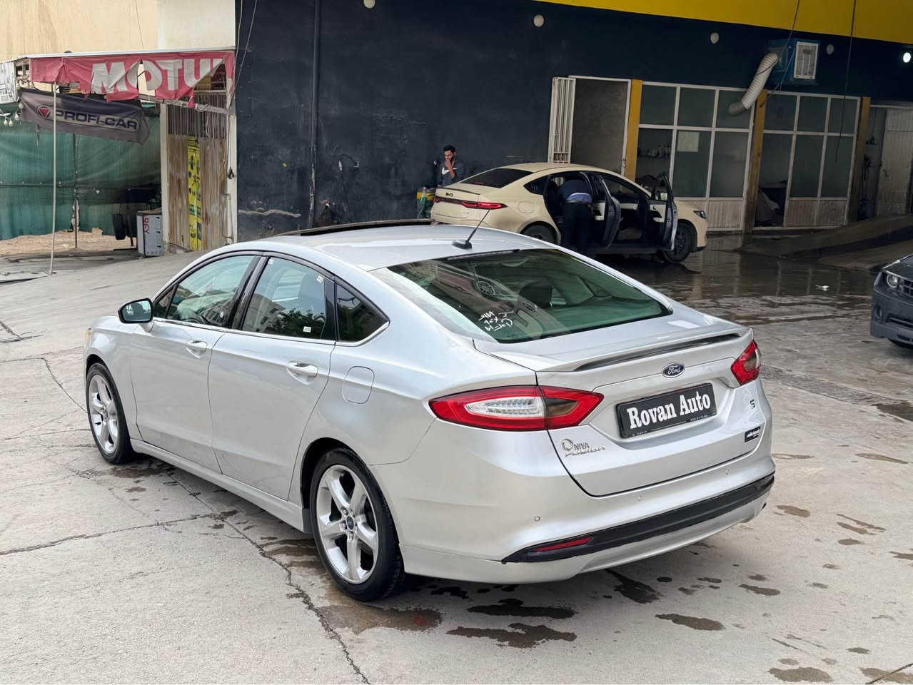 فۆڕت فیوژن مۆدێل ٢٠١٤ 
گێڕو مەکینەی بە شەرت 
سەنەوی تازەیە
٥ بۆ ٦ پارچەی بۆیاخە 
مەکینە دوونیو نیڤا 
ناونیشان سلێمانی 
***********📞 السليمانية, العراق

