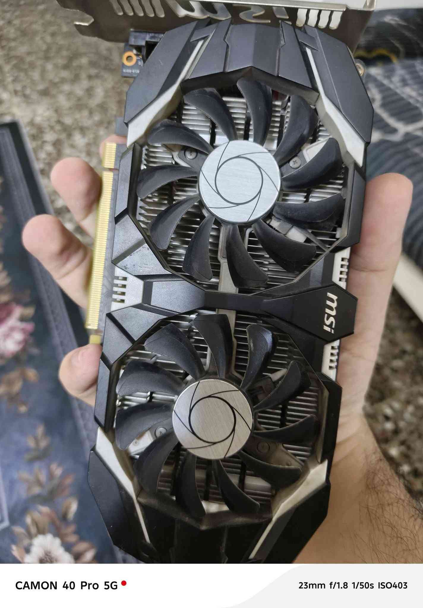 السلام عليكم PC GAMING للالعاب المتوسطه والقويه على اعدادات منخفضه 
‏مواصفات ال PC:
‏CPU : I5 3570
‏RAM : 8 DDR3
‏GPU : GTX 1050 TI 4GB MSI
‏PSU : 600W
‏STORAGE : SSD 120GB Lexar + SSD 240GB Kingston + HDD 500GB + HDD 230
‏يعني اربع هاردات 2 SSD و 2 HDD
‏
‏الملحقات:
‏شاشة LG حجم 19 75Hz
‏ماوس كيمنك RGB
‏ماوس باد Battelfeild
‏وكيبورد كيمنك RGB
‏UPS 850 Tiger بحاله ممتازه استخدام بسيط
‏السعر 375 وبي مجال حك الجيه للتواصل ***********
‏الاستفسار عن باقي التفاصيل واتساب على الرقم اذا تريد اصورلك الالعاب واداء الجهاز
‏والي ما يعرف الاسعار لا يجي يعلق ويقطع ارزاق العالم 
‏ابحث على اسعار القطع وتعال سولف 
‏ملاحظه / ما عـــنـــدي توصــــيــــل
