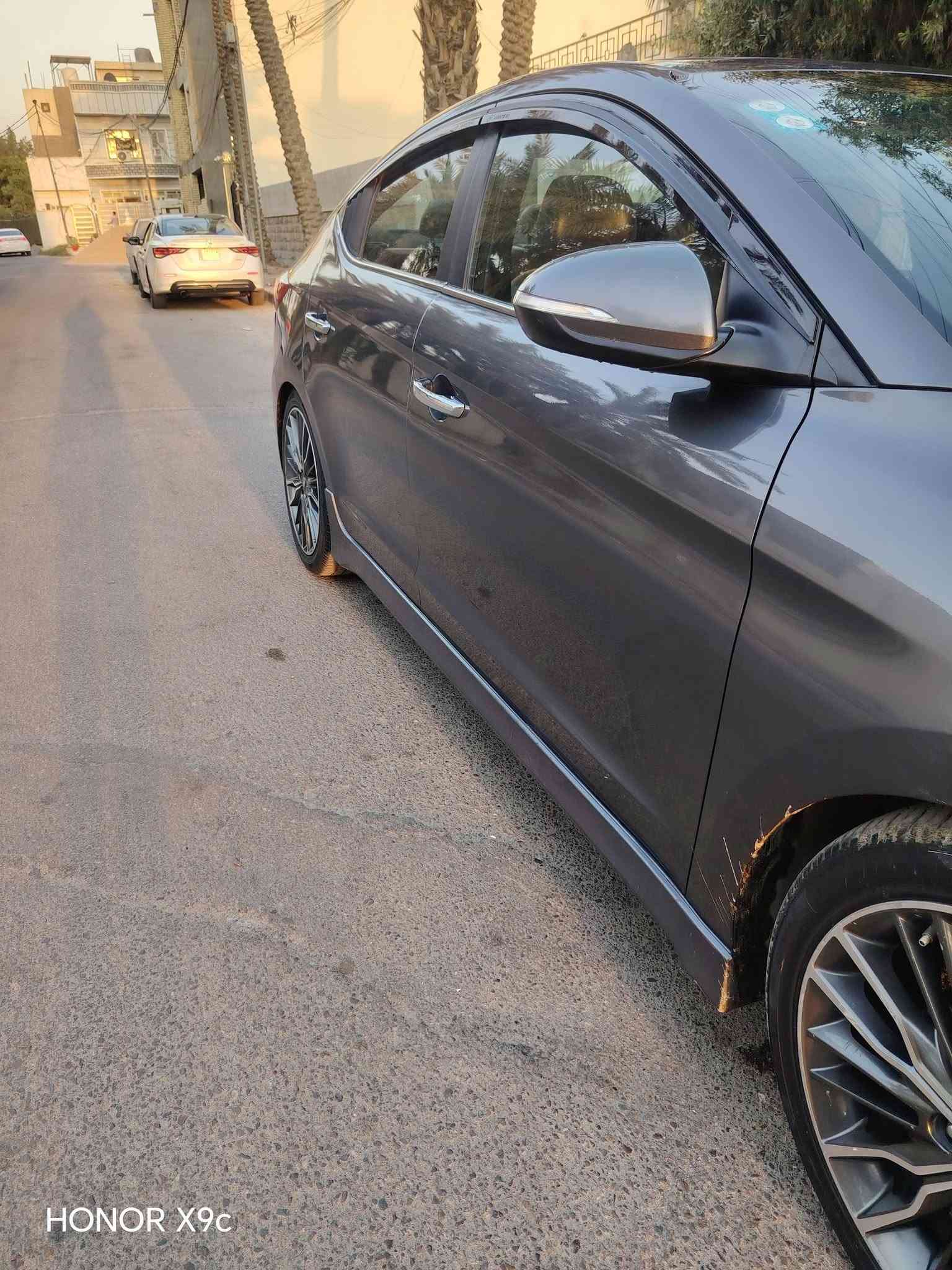 السلام عليكم للبيع بدون مراوس النترا موديل ١٨ سبورت فول مواصفات واحد على واحد بصمة فتحه شفتات تحكمات جلد إضاءة ترحيب    اسلايت  فول فول وارد حادثه بنيد فقط بدون دواخل ابد وشرط الفحص محرك ١٦٠٠ تيربو بغداد بسمي  محرك كير تبريد صدر امام خلفي خير من الله اي نقص مابيه السعر ١٢٠ وكلشي اكو بل سوك 
  فقط بنيد يعني قطعه وحدة 
 مكاني بغداد الاسكان ***********
