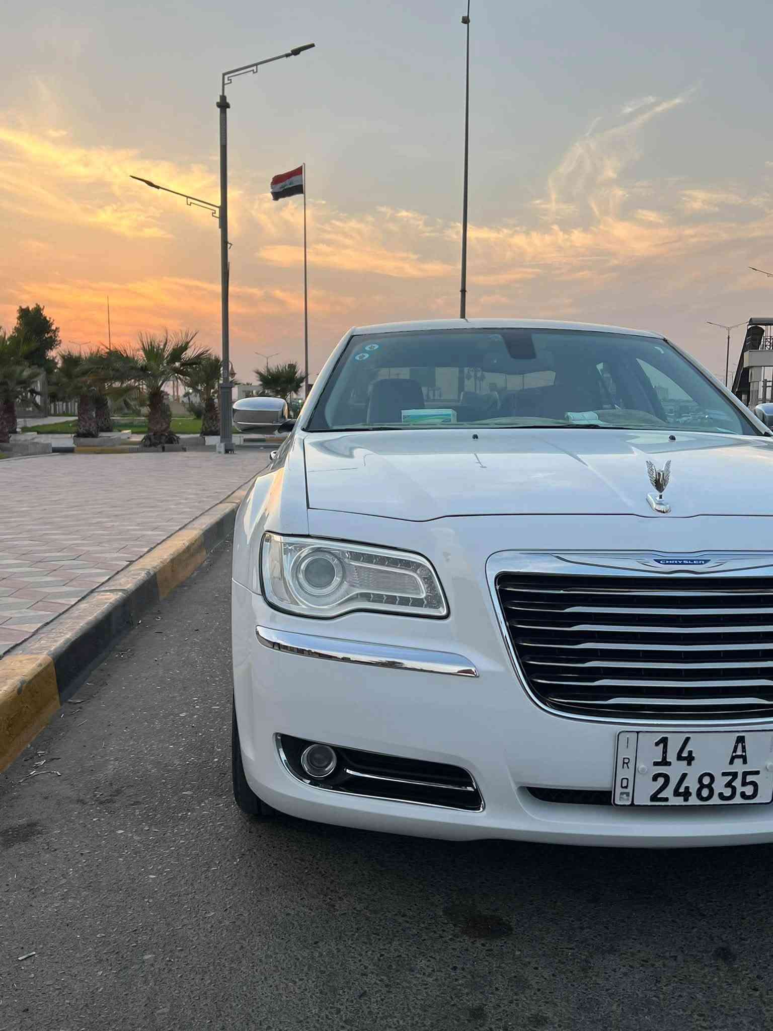 السلام عليكم
اوباما للبيع أو امراوس موديل2013 خليجي كفاله عامه مكينه5700 هيمي رقم بصره الدولي سنويه وهزه جديده مكينه كير حداديه تبريد أليات كلها جاهزه وجديده مواصفات تحكم ستيرن مثبت سرعه مثبت مسار  شاشه كامره حساسات رادارات بصمه تشغيل عن بعد كشنات كهرباء قطعتين تبريد السياره جديده كلش ماتصرف عليها ربع السعر155وبيها مجال العنوان البصره ابو الخصيب الاستفسار ***********
