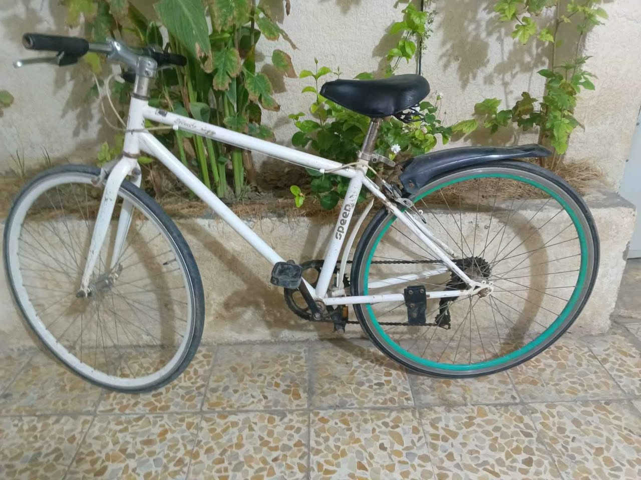بايسكل ياباني رياضي للبيع جاهز مابيه اي عطل للبيع سعر 75 وبيه مجال قليل لشراي رقمي *********** عمارة, ميسان
