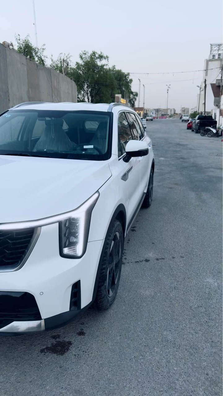 للبيع | كيا سورينتو 2024 خليجي 🇰🇷

✔️ موديل: 2024
✔️ محرك: 3.5 V6
✔️ ماشية : 30500 كم فقط
✔️ خليجي نص فول
✔️ مكفولة كفالة عامة ماعدا شخطين بالباب وشخطة بالجاملغ الخلفي
✔️ 7 مقاعد
✔️ شاشة كبيرة + عدادات رقمية
✔️كاميرا خلفية
✔️ ناقل حركة إلكتروني (دوار)
✔️ شاحن وايرليس
✔️ حساسات أمامية وخلفية
✔️ ويل 19 قمارة حديد
✔️ السيارة بحالة الوكالة ولا تحتاج أي مصروف.
✔️رقم بغداد جديد

السعر المطلوب: 28,700 دولار

📍الموقع: بغداد الصالحية

للاستفسار أو المعاينة يرجى التواصل عبر الخاص أو الاتصال على الرقم: (***********) بغداد, العراق
