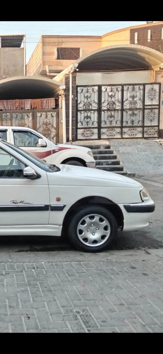 بيجو بارص ٢٠١٤ السياره كفاله من الضربه والتبديل بيها صبغ هلالات مكينه كير حداده مكفولات تبريد بيه ليك شرط كمبريسر شغال سنويه ٢٦ رقم بصره السعر ٣٦ للاستفسار ***********
