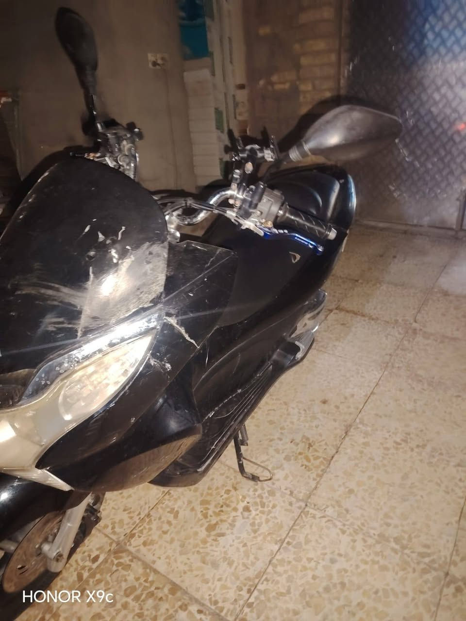 سلام عليكم دراجه بي سي اكس الجيل الأول للبيع السعر مليون و٢٠٠ وبيهه مجال قليل المكان مدينه الصدر رقم الاتصال ***********
