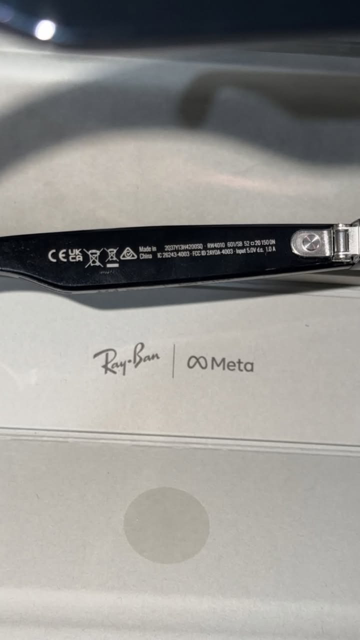 🔥 للبيع نظارات Ray-Ban Meta Skyler الأصلية 🔥
📸 كاميرا 12MP
🎥 تصوير فيديو بدقة 4K عالية الوضوح
🎙️ سماعات + مايكروفونات مدمجة
📱 تدعم البث المباشر على مختلف التطبيقات
✨ النظارة نظيفة جداً، مستخدمة مرة وحدة فقط
🛡️ باقي عليها ضمان سنتين
🧾 مشتريها من كرستال ستور – الحلة

💰 سعر الشراء: 640 ألف
💵 السعر : 550 ألف فقط

‭***********‬ متواجد واتساب فقط الجاد يخابرلي
