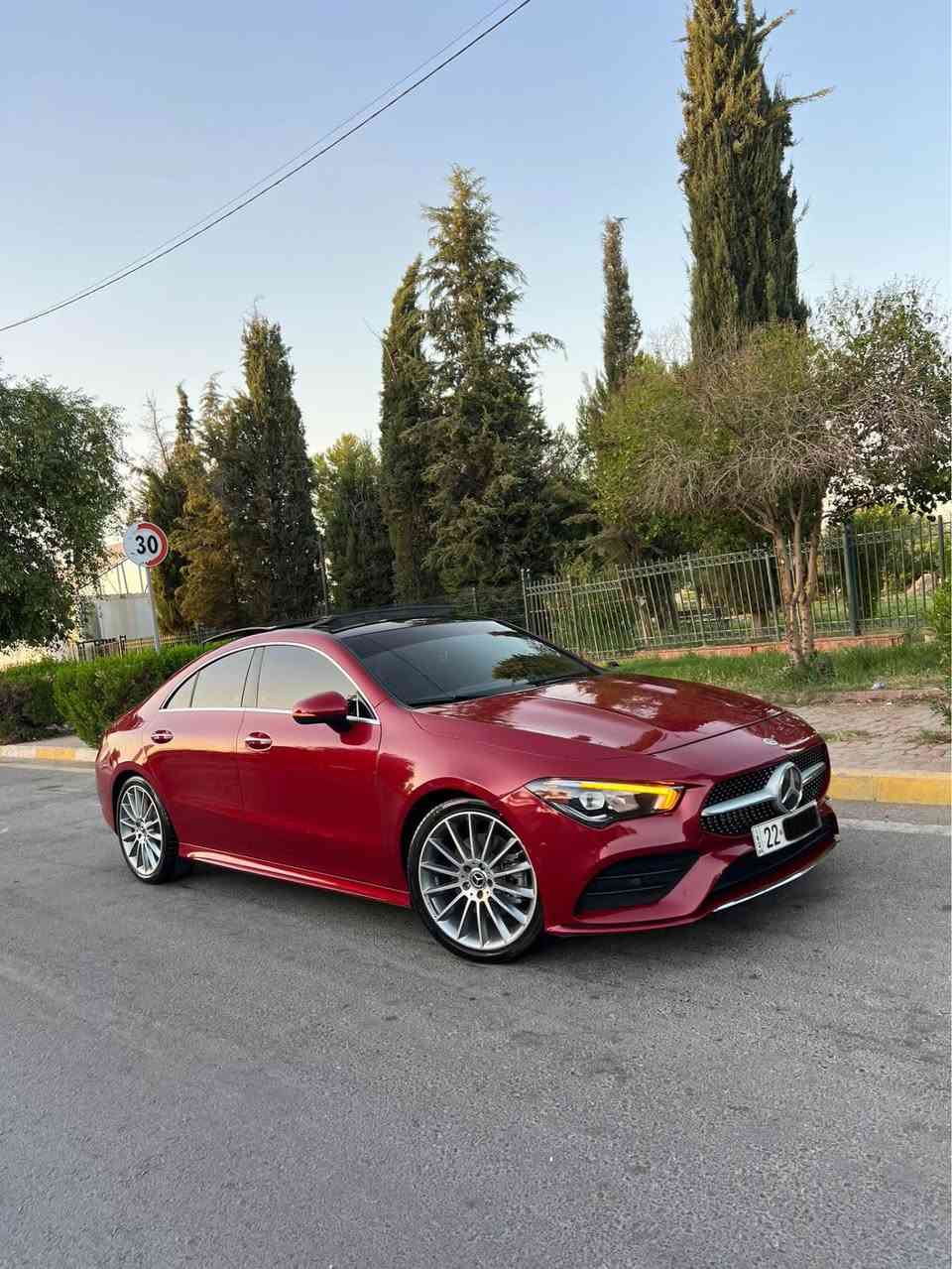 سلام عليكم 
Mercedes Benz Cla 250 2023
فول مواصفات 
قطعتين صبغ 
ارباك ستيرن سيستم 
سيارة جديد مابي ربع دينار مصرف 
ماشي ٣٤ الف 
سعر ٢١٨ ورقة مجال 
مكان اربيل 
واتساب *********** أربيل, العراق
