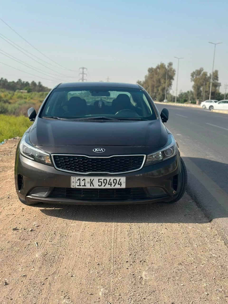 السلام عليكم كيا فورتي وارد امريكي 
موديل 2017 
مكينه 2000دوش 
جاهزه السياره 
بيها 3قطع صبغ بدون دواخل 
السياره نصبتها حلوه 
مكانها بابل الحله قرب سيطره الآثار سعر 98وبيها مجال
الرقم ***********
