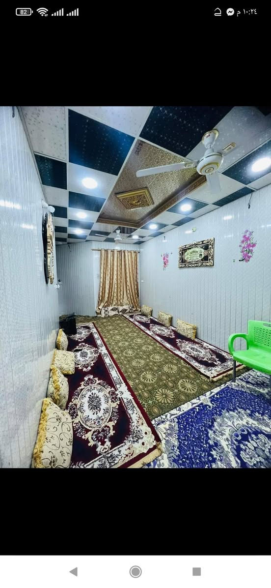 السلام عليكم
بيت حي ميسان
شارع مقابل المحكمه  جديده 
150 متر الواجهة 7
طابقين نضيف شيلمان
غرفه وصالة ومطبخ وستقبال 
طابق ثاني  غرفتين وصالة  ومطبخ
***********
سعر 152 وبي مجال
