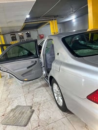 شاهینە • ٢٠٠٥ • للبيع