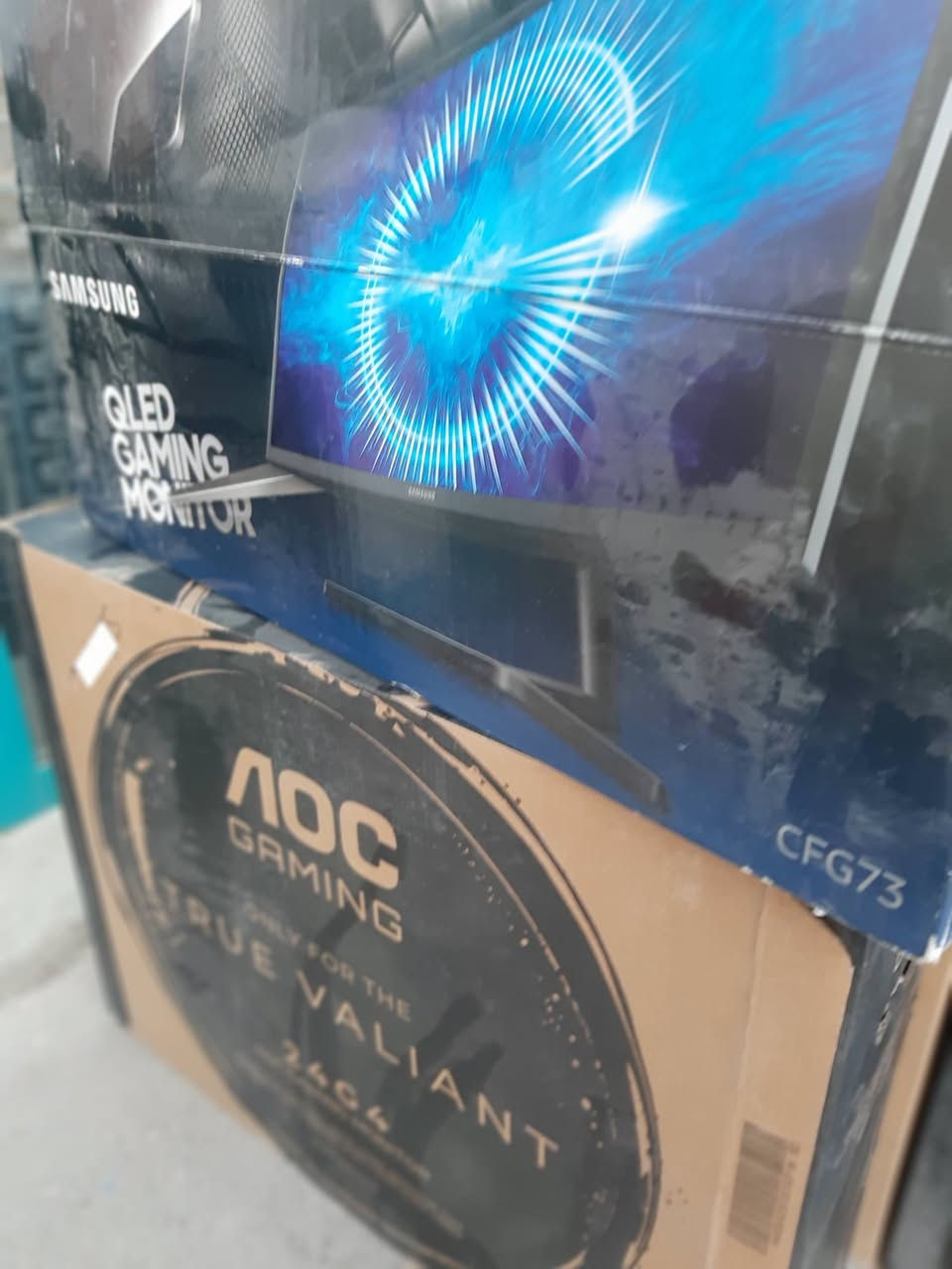 السلام عليكم 
متوفر كمية شاشات Samsung و AOC تصفية مخزن 
الشاشات بدون ضمان تنباع ، بيهم كسر أو خطوط بالصورة 
مناسبة للصيانة، التصليح أو الاستفادة من القطع 
سعر القطعة 35 الف 
متوفر خدمة التوصيل الي جميع المحافظات 
***********
***********

