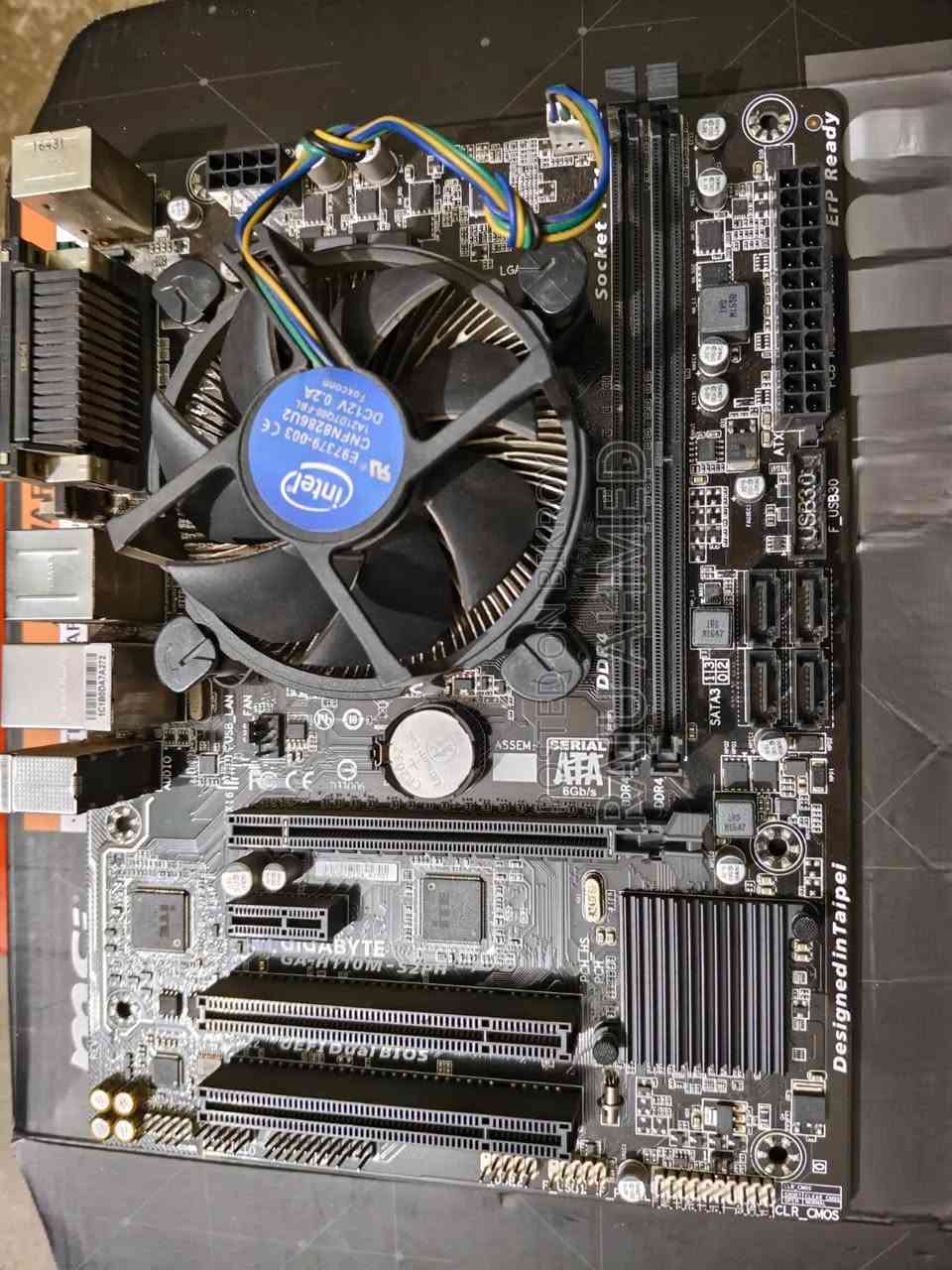 مذرات وبور 

1-مذربورد جيل رابع asus z97-c

مع معالج كوراي 5 سعرة 60 الف

2-مذربورد  asus prime b450m-a ii

سعرة 75 الف

3-مذربورد جيل سادس gigabyte h110m s2pt 

مع معالج كوراي 5 السعر 75

4 بورسبلاي deepcool dq750st

سعرة 60 الف

الغراض على الفحص

بغداد لايوجد توصيل ***********
