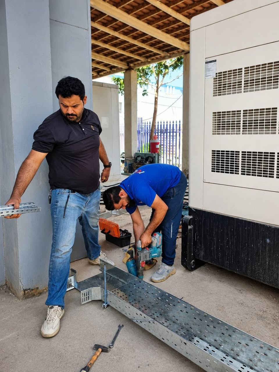⚡ مشروع جديد من Darwesh Control Systems ⚡

نفخر بتنفيذ أعمال ربط مولد كهربائي سعة 550 kVA وتجهيز منظومة التوزيع والسيطرة، مع تنفيذ الأعمال الكهربائية والمسارات وفق متطلبات المشروع وبعناية فنية عالية.

🔹 أعمال المشروع: • ربط مولد كهربائي 550 kVA
• تنفيذ Cable Tray حديد معلّق لمسارات الكابلات
• استخدام كيبل قدرة 1×300 mm² شعري
• تنفيذ Change Over Socomec – 800A
• تصنيع وتجهيز MDB
• قاطع رئيسي 800A
• قواطع فرعية متنوعة السعات حسب الأحمال
• تنظيم مسارات الكابلات وتنفيذ التوصيلات داخل البورد بصورة احترافية

👷‍♂️ فريق العمل

إبراهيم درويش
إشراف وتنفيذ

✨ والمبدعون:
سيف درويش
سجاد درويش

نجاح كل مشروع هو نتيجة فريق متكامل، دقة في التنفيذ، وخبرة في التفاصيل.

⚡ Darwesh Control Systems
نحو تنفيذ كهربائي أكثر احترافية وأماناً

📞 ***********

#Darwesh_Control_Systems
#ابراهيم_درويش #سيف_درويش #سجاد_درويش
#550kVA #Socomec #800A #MDB
#CableTray #Electrical_Systems #Control_Panels
#Electrical_Engineering #العراق
