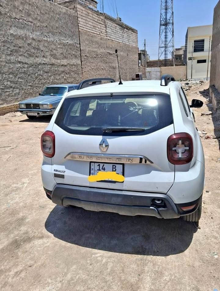 السلان عليكم رينو داستر 2019 السيارة حره سنوية جديدة رقم بصره انكليزي السيارة بيه بارد ومكفولة من الصبغ مكينه كير جدد تبريد كله جديد السيارة مال بيت ما ماشية هواي مكاني البصره  السعر82وبيها مجال للشراي للاستفسار *********** البصرة, العراق
