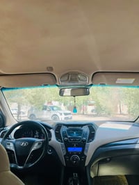 ملكة السيارات سنتافي بعد  السيارة صارلها سنوات على إيدي يعني أعرفها من...