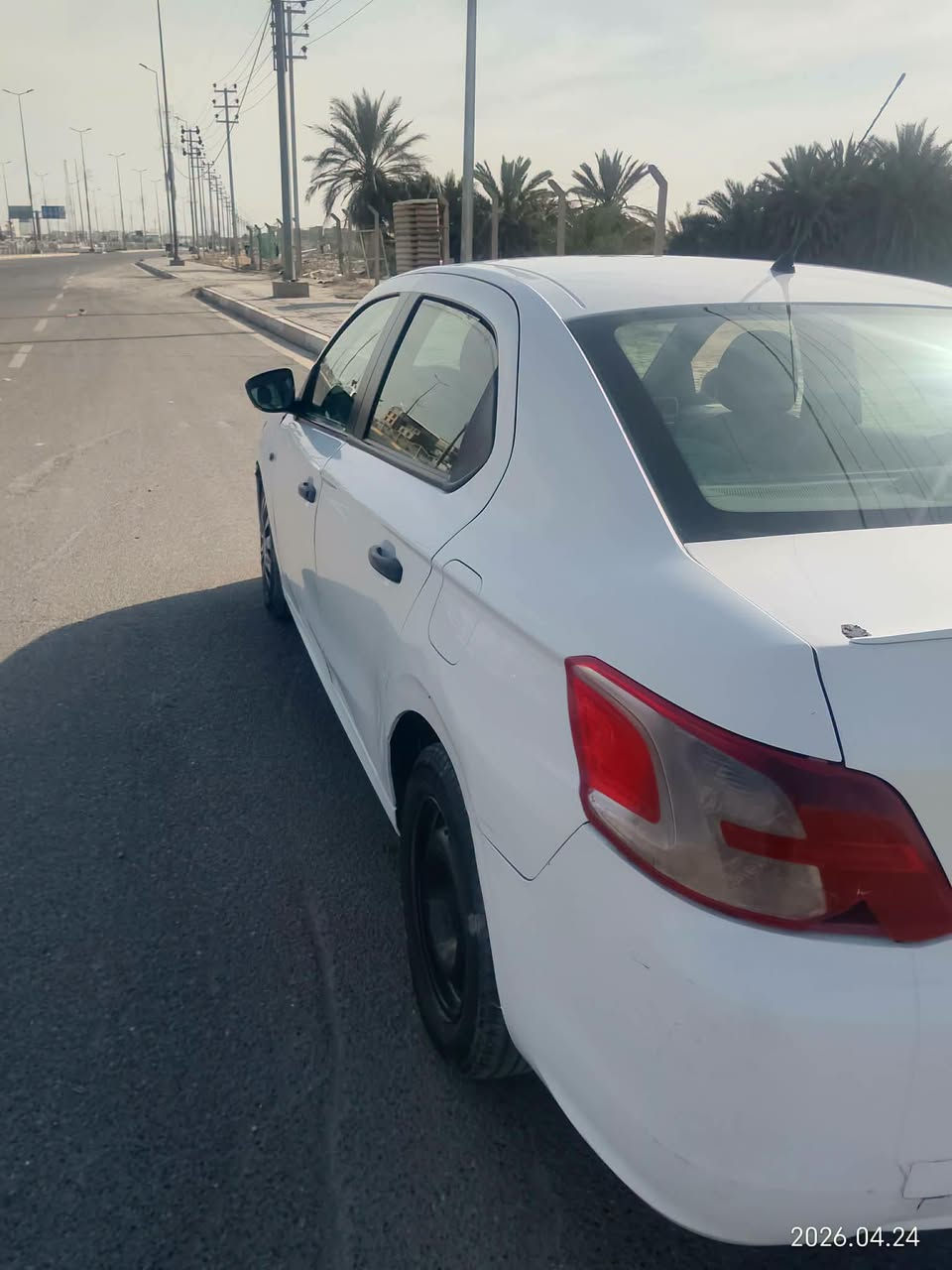 السلام عليكم ورحمة بيجو فرنسي ٢٠١٤ السياره مكفوله اي نقص ما بيه اي استفسار بخصوص السيارة اتصل *********** او بل الخدمه السعر 55او قابل للتفاوض
